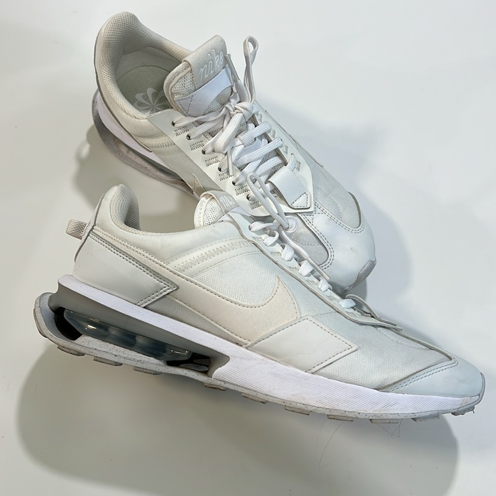 Nike Air Max - Pre‎ Day Summit, white and gray tennis shoes, 11